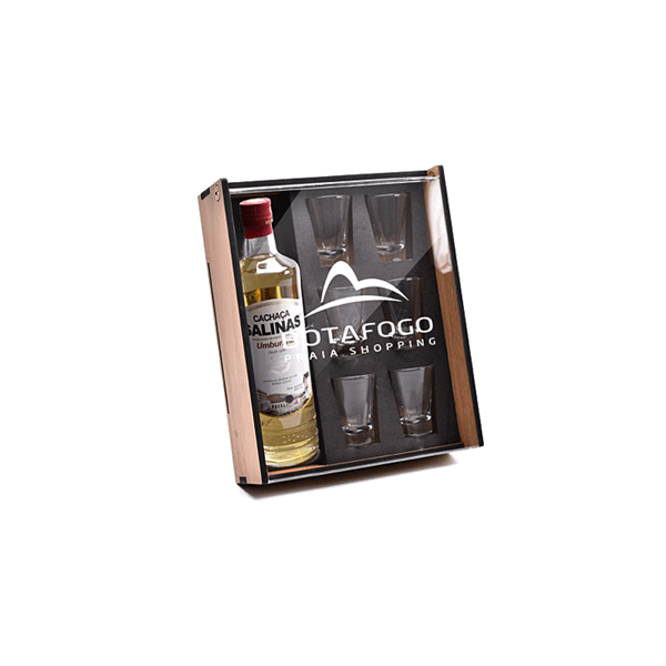 Kit Bebida Cachaça em Caixa de Madeira com 6 copos