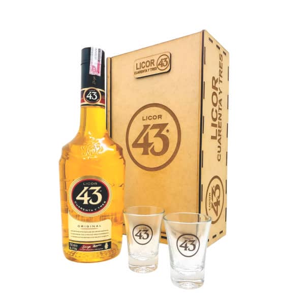 Kit Licor com Frutas Secas e Confeitos Personalizado