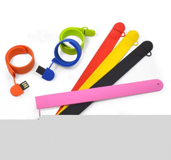 Pen drive pulseira colorida personalizada