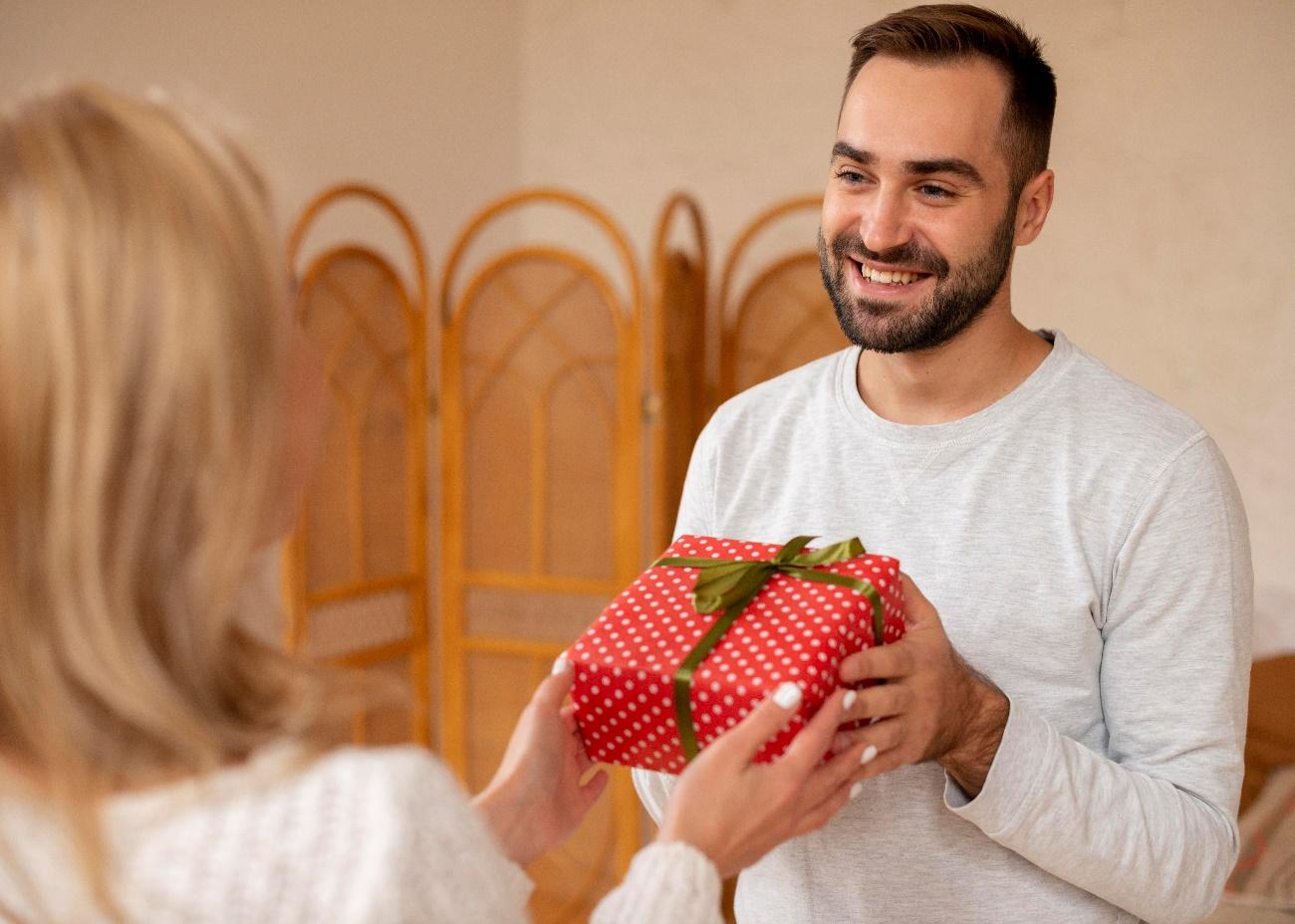 Brindes que Criam Comunidade: Como Produtos Personalizados Podem Unir seus Clientes